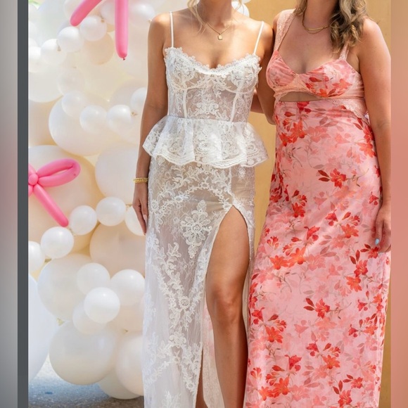 V Chapman ophilia gown white - Picture 2 of 2